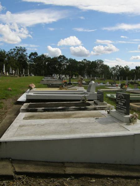 Appletree Creek cemetery, Isis Shire  | 