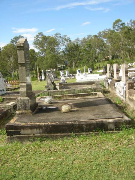 Appletree Creek cemetery, Isis Shire  | 