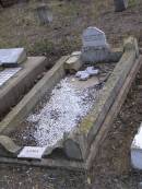 
Lena JANNUSCH,
died 2 Sept 1906 aged 6 months;
Bergen Djuan cemetery, Crows Nest Shire
