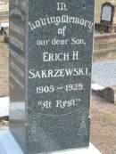 
Hermann F A SAKRZEWSKI
25 Sep 1937, aged 76
Erich H SAKRZEWSKI
b: 1905, d: 1929
Friedericke C SAKRZEWSKI
14 Jun 1953, aged 86
Haigslea Lawn Cemetery, Ipswich
