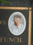 
Malcolm Neale FUNCH,
4-6-73 - 11-2-95;
Maclean cemetery, Beaudesert Shire
