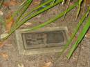 
Harold A. (Harry) MONSSEN,
husband dad,
5-7-1927 - 15-7-2002 aged 75 years;
Mooloolah cemetery, City of Caloundra

