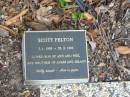 
Scott FELTON,
7-1-1959 - 22-2-1994,
son of Ann & Neil,
brother of Adam & Grant;
Mudgeeraba cemetery, City of Gold Coast
