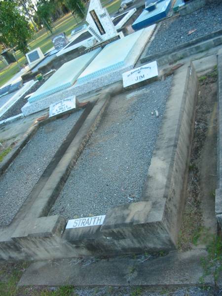 Jim STRAITH;  | Polson Cemetery, Hervey Bay  | 