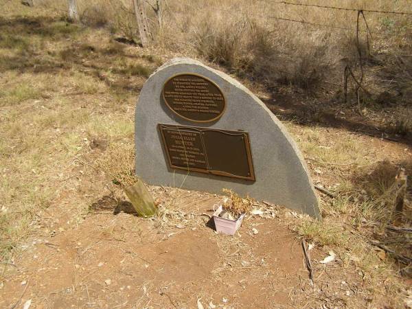 Julia Ellen HUNTER,  | 13-1-1956 - 5-3-2001,  | missed by husband Jim  | & children Amara, Blythe, & Lachlan & Jippy;  | Ravensbourne cemetery, Crows Nest Shire  | 