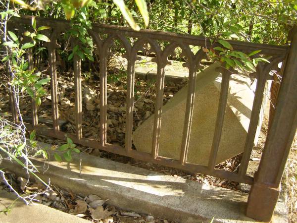 Tiaro cemetery, Fraser Coast Region  | 